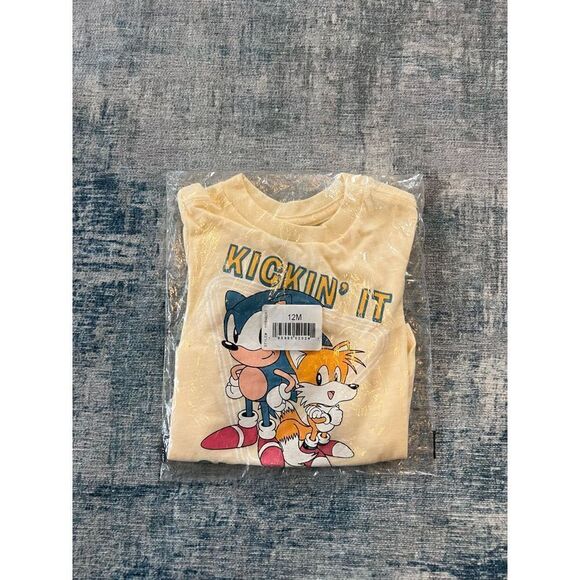 New! Sonic The Hedgehog Kickin It Short Sleeve Tee 12 Months - Picture 4 of 5